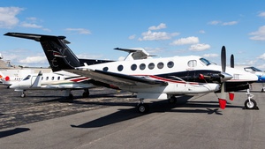 Photo of N973KS - Beechcraft 300LW Super King Air operated by Private