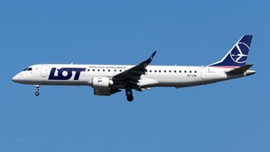 Photo of SP-LNA - Embraer ERJ-195LR operated by LOT Polish Airlines
