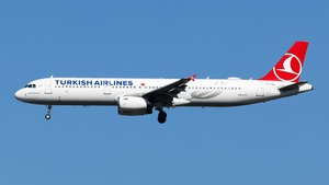 Photo of TC-JSA - Airbus A321-231 operated by Turkish Airlines