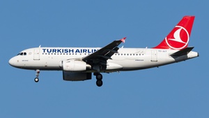 Photo of TC-JLT - Airbus A319-132 operated by Turkish Airlines