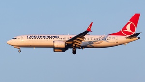 Photo of TC-LYD - Boeing 737 MAX 9 operated by Turkish Airlines