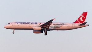 Photo of TC-JRI - Airbus A321-231 operated by Turkish Airlines