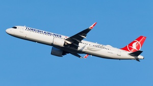 Photo of TC-LPS - Airbus A321-271NX operated by Turkish Airlines