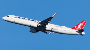 Photo of TC-LPF - Airbus A321-271NX operated by Turkish Airlines