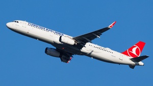 Photo of TC-JSR - Airbus A321-231 operated by Turkish Airlines