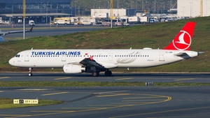 Photo of TC-JRN - Airbus A321-231 operated by Turkish Airlines