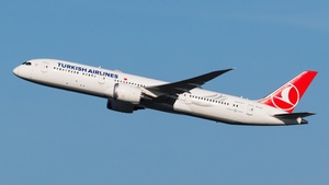 Photo of TC-LLC - Boeing 787-9 Dreamliner operated by Turkish Airlines