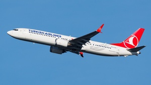 Photo of TC-LYC - Boeing 737 MAX 9 operated by Turkish Airlines