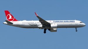 Photo of TC-LSR - Airbus A321-271NX operated by Turkish Airlines
