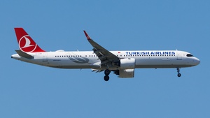 Photo of TC-LPM - Airbus A321-271NX operated by Turkish Airlines