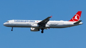 Photo of TC-JRV - Airbus A321-231 operated by Turkish Airlines
