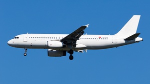 Photo of TC-JTY - Airbus A320-232 operated by Turkish Airlines