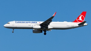 Photo of TC-JTE - Airbus A321-231 operated by Turkish Airlines