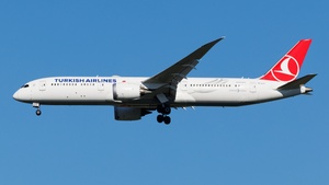 Photo of TC-LLY - Boeing 787-9 Dreamliner operated by Turkish Airlines