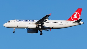 Photo of TC-JPT - Airbus A320-232 operated by Turkish Airlines