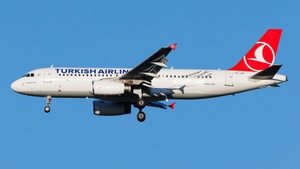 Photo of TC-JPI - Airbus A320-232 operated by Turkish Airlines