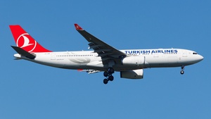 Photo of TC-LOM - Airbus A330-243 operated by Turkish Airlines