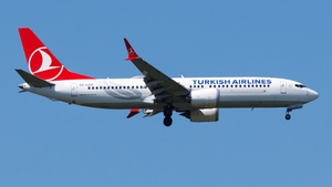 Photo of TC-LCR - Boeing 737 MAX 8 operated by Turkish Airlines