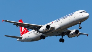 Photo of TC-JMK - Airbus A321-231 operated by Turkish Airlines