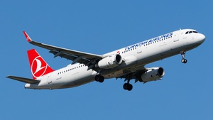 Photo of TC-JTH - Airbus A321-231 operated by Turkish Airlines