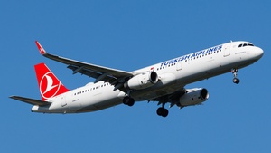 Photo of TC-JTI - Airbus A321-231 operated by Turkish Airlines