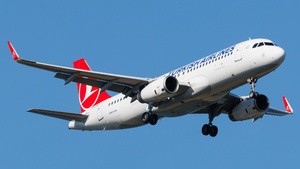 Photo of TC-LBU - Airbus A320-232 operated by Turkish Airlines