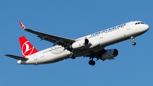 Photo of TC-LBD - Airbus A321-231 operated by Turkish Airlines