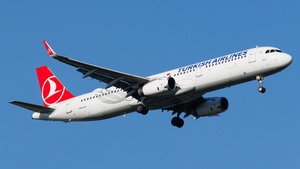 Photo of TC-JST - Airbus A321-231 operated by Turkish Airlines