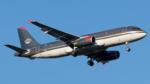 Photo of JY-AYR - Airbus A320-232 operated by Royal Jordanian Airlines