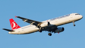 Photo of TC-JMJ - Airbus A321-231 operated by Turkish Airlines