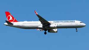 Photo of TC-JTG - Airbus A321-231 operated by Turkish Airlines