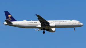 Photo of HZ-ASH - Airbus A321-211 operated by Saudia