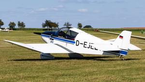 D-EJEE