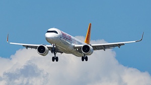 Photo of TC-RFM - Airbus A321-251NX operated by Pegasus Airlines