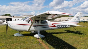 Photo of N528MJ - Cessna 182T Skylane operated by AOPA Aircraft Owners and Pilots Association
