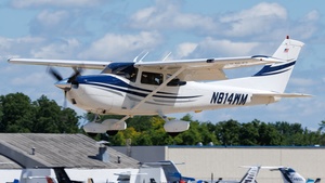 Photo of N814WM - Cessna 182S Skylane operated by Private