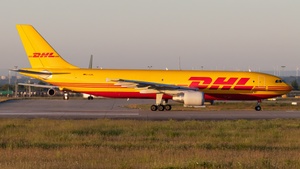 Photo of D-AZML - Airbus A300B4-622R(F) operated by European Air Transport