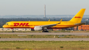Photo of OE-LNQ - Boeing 757-223(PCF) operated by DHL Air Austria