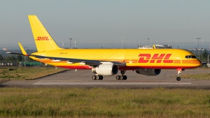 Photo of OE-LNQ - Boeing 757-223(PCF) operated by DHL Air Austria
