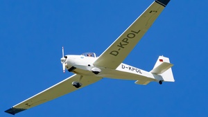 Photo of D-KPOL - Scheibe SF 25C Falke 2000 operated by Fliegerclub Hugo Junkers