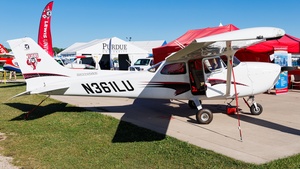 Photo of N361LU - Cessna 172S Skyhawk SP operated by Lewis University Flyers
