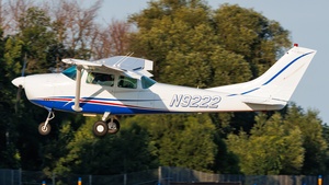 Photo of N9222 - Cessna 182E Skylane operated by Private