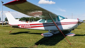 Photo of N2396R - Cessna 182G Skylane operated by Private