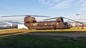 Photo of 04-03750 - Boeing Vertol MH-47G Chinook operated by US Army