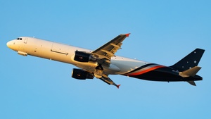 Photo of 9H-ZTD - Airbus A321-211(P2F) operated by Titan Airways Malta