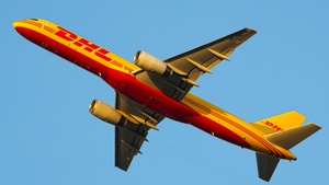 Photo of OE-LNG - Boeing 757-28A(PCF) operated by DHL Air Austria