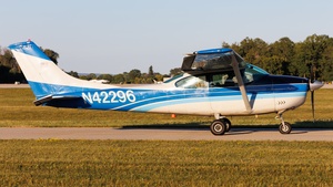 Photo of N42296 - Cessna 182L Skylane operated by Private