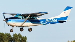 Photo of N42296 - Cessna 182L Skylane operated by Private