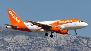 Photo of G-EZGG - Airbus A319-111 operated by easyJet