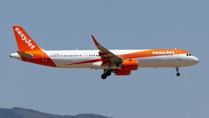 Photo of G-ZXIB - Airbus A321-251NX operated by easyJet